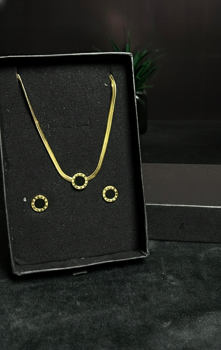 Classic Black Enamel Gold Jewelry